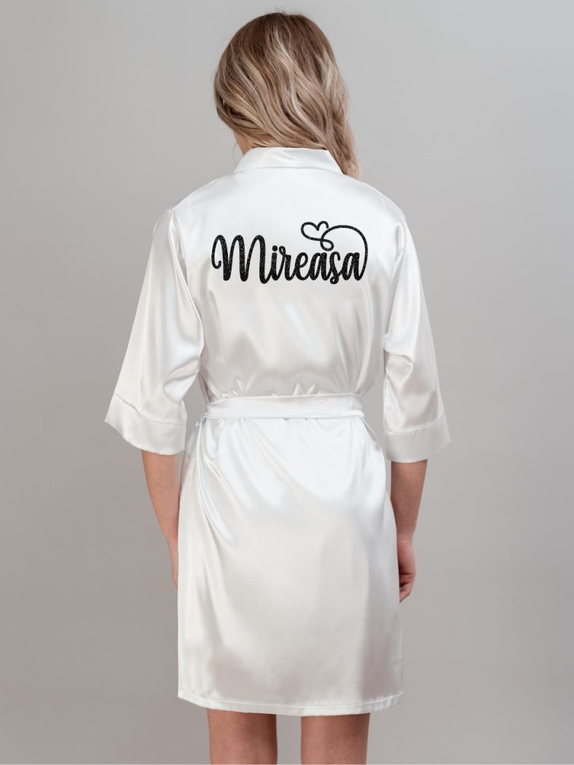 HALAT MIREASA ALB CU INIMA HALAT MIREASA ALB CU INIMA