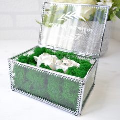 CASETA VERIGHETE ARGINTIE CU TRANDAFIRI SI NUME 4