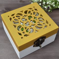 CUTIE VERIGHETE LEMN ALB CU AURIU 3