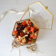 CUTIE VERIGHETE HEXAGONALA CU PLANTE USCATE