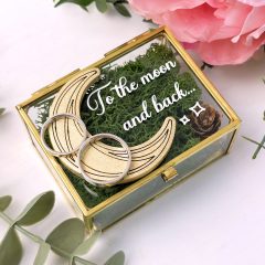 CASETA VERIGHETE TO THE MOON AND BACK