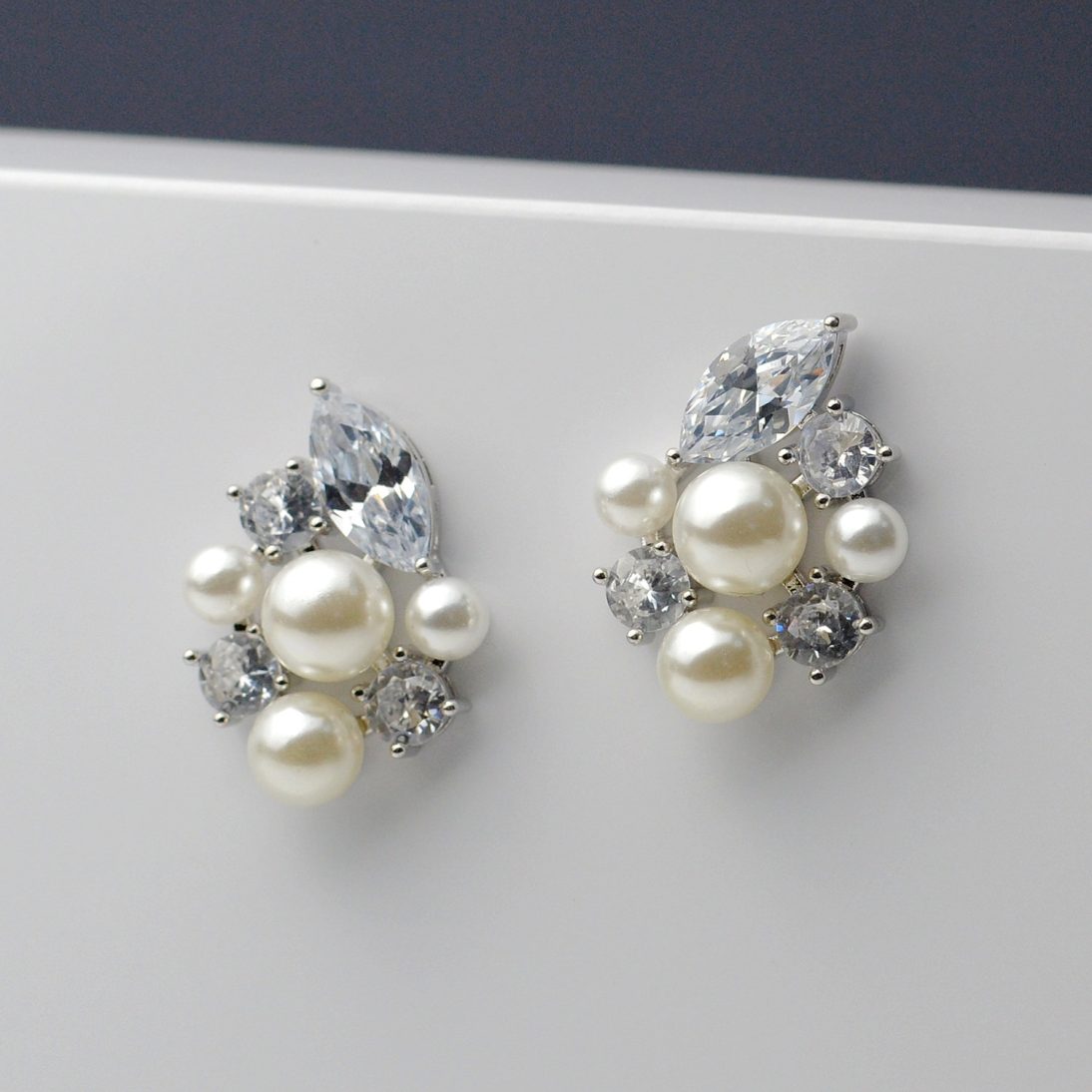 CERCEI DE MIREASA PEARL CLUSTER