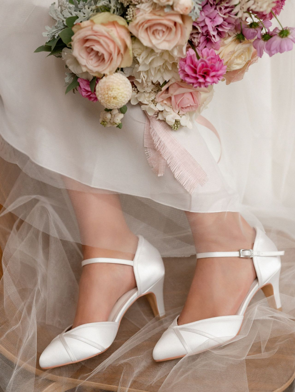 CLARA PANTOFI DE MIREASA