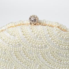 CLUTCH MIREASA OVAL IVOIRE