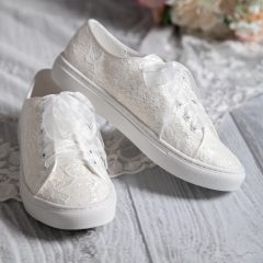 NICKI TENISI DE MIREASA