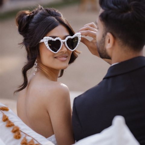 OCHELARI INIMIOARE ALBI CU PERLE