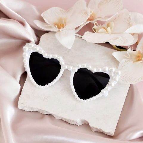 OCHELARI INIMIOARE ALBI CU PERLE