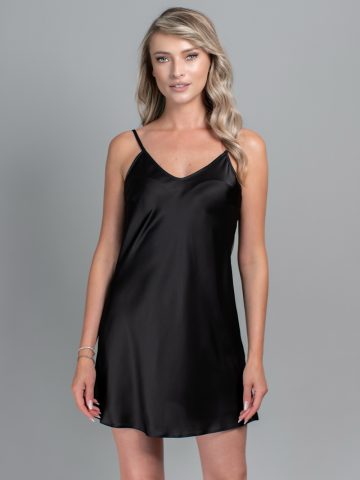 FUROU MATASE AMELIE NEGRU ()