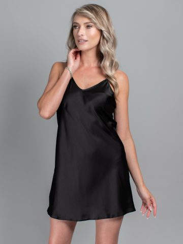 FUROU MATASE AMELIE NEGRU ()