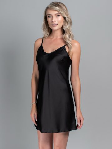 FUROU MATASE AMELIE NEGRU ()