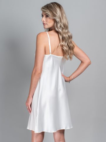 FUROU MATASE CU PERLE LIDIA ()