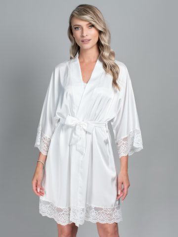 HALAT DE MIREASA CU DANTELA MEREDITH () HALAT DE MIREASA CU DANTELA MEREDITH ()