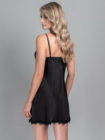 FUROU CHRISTINE NEGRU ()