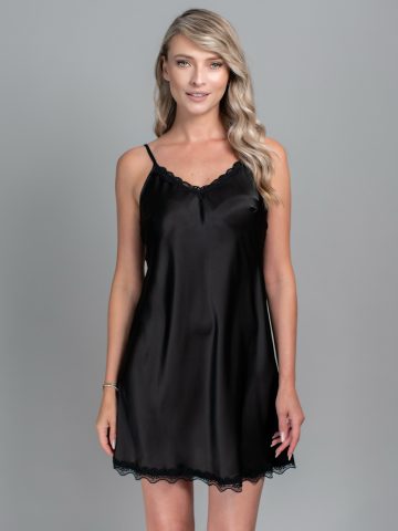 FUROU CHRISTINE NEGRU ()