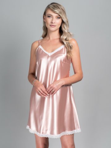 FUROU CHRISTINE ROZ ()