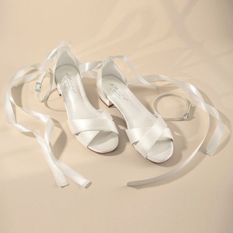 JUDITH SANDALE DE MIREASA